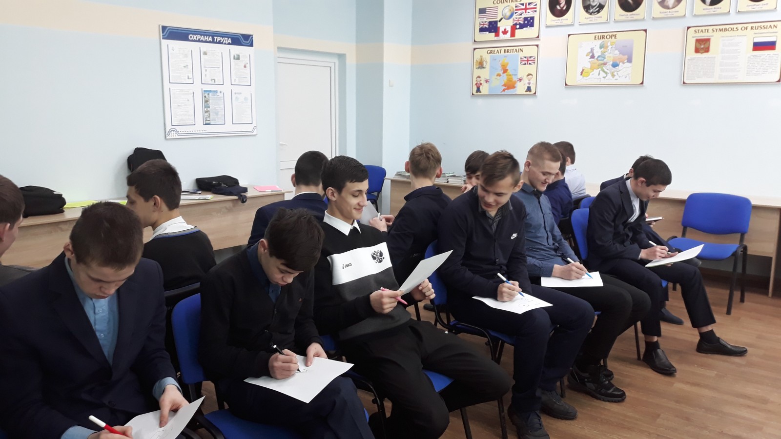 Студенты КанТЭТ приняли участие в коммуникативном тренинге