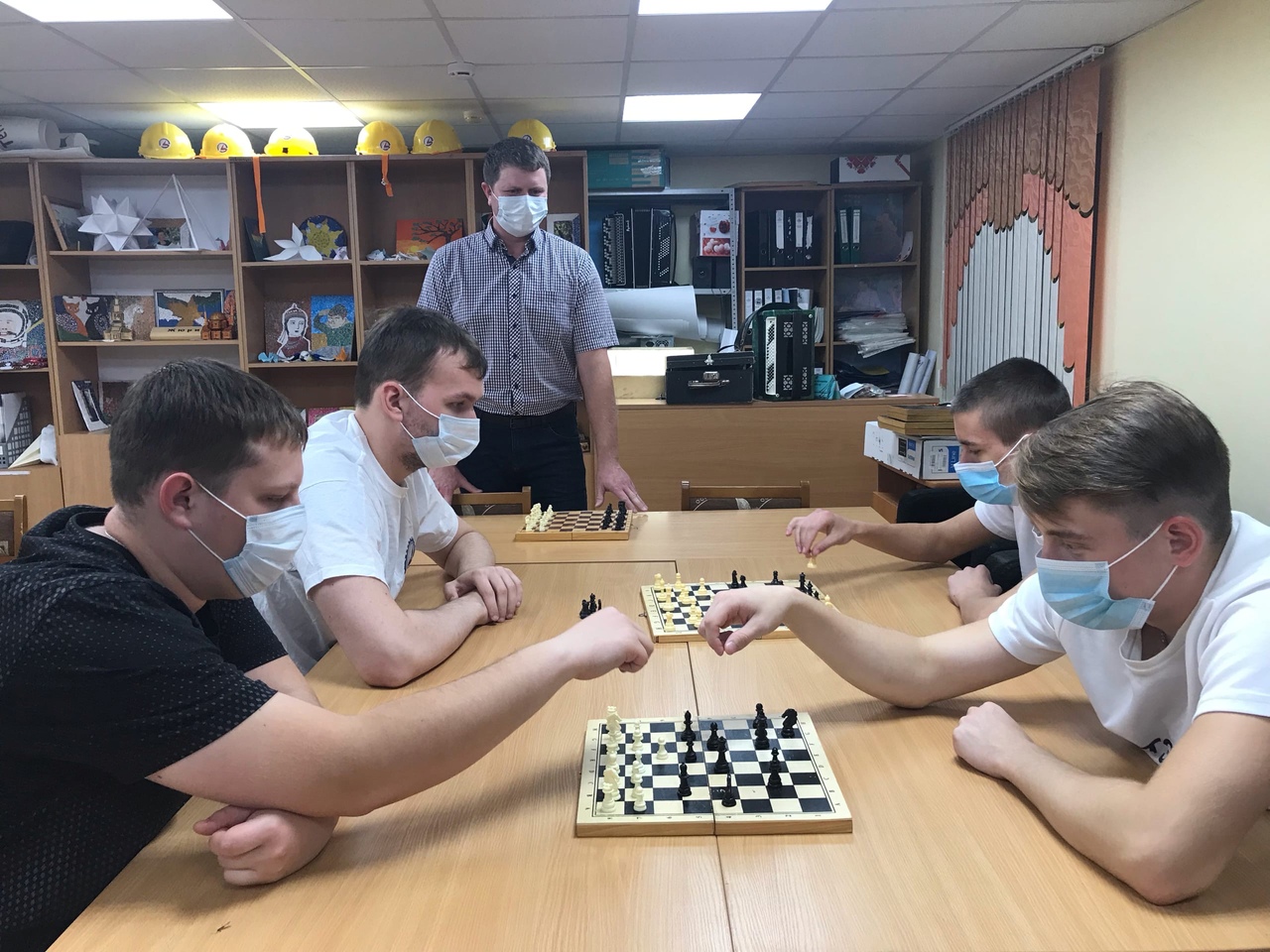 Шахматно–шашечный турнир «Твой ход»