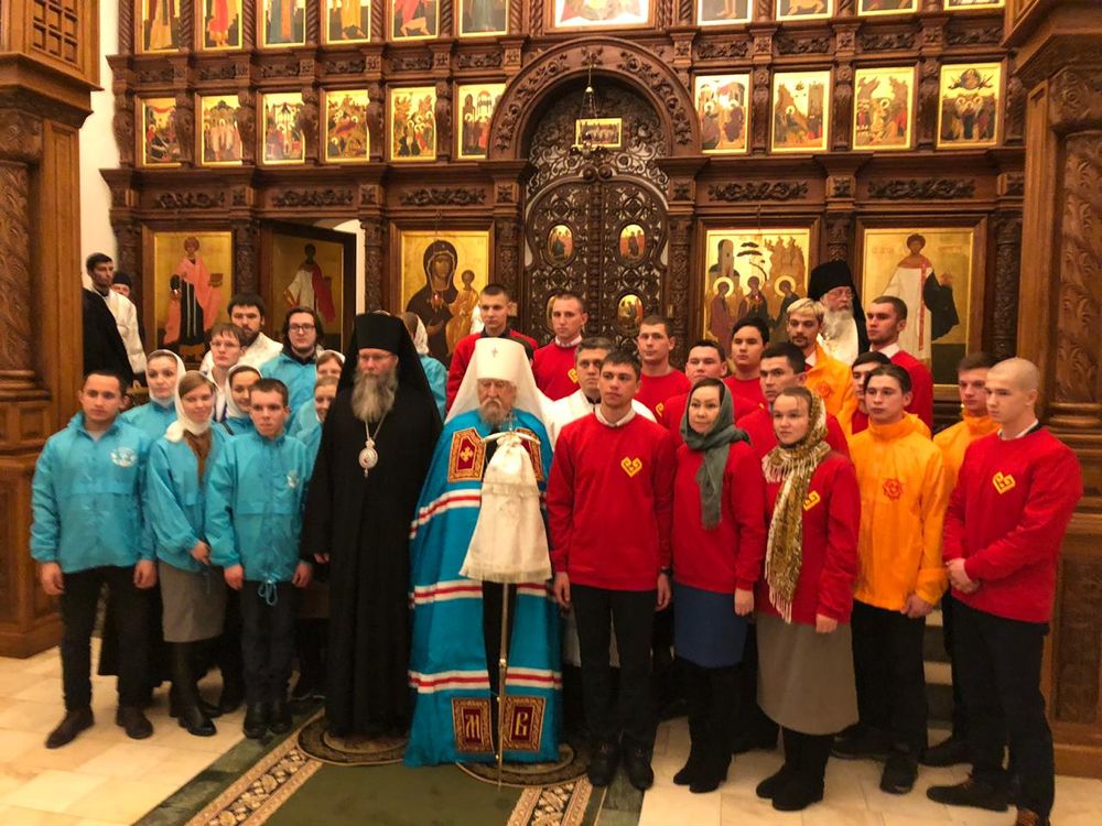 Волонтёры КанТЭТ посетили  Алатырский Троицкий мужской монастырь.